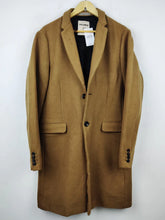 Buy online pre-used pre-loved 100% authentic & Original branded Pull&Bear (CB-183) available in Pakistan. Top international brands avilable.